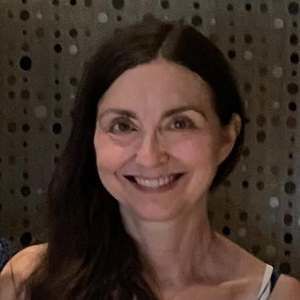 Meet your Posher, Mira